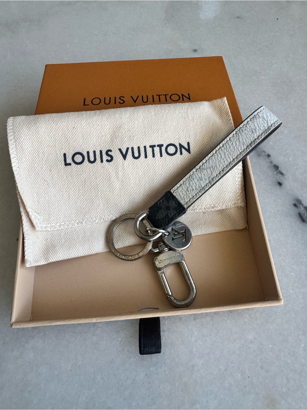 Louis Vuitton LV Logo Leather/Metal Key Chain Keyring Carabiner Clip Silver